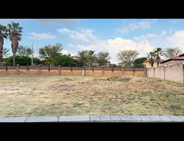 LAND FOR SALE IN BLUE VALLEY GOLF ESTATE